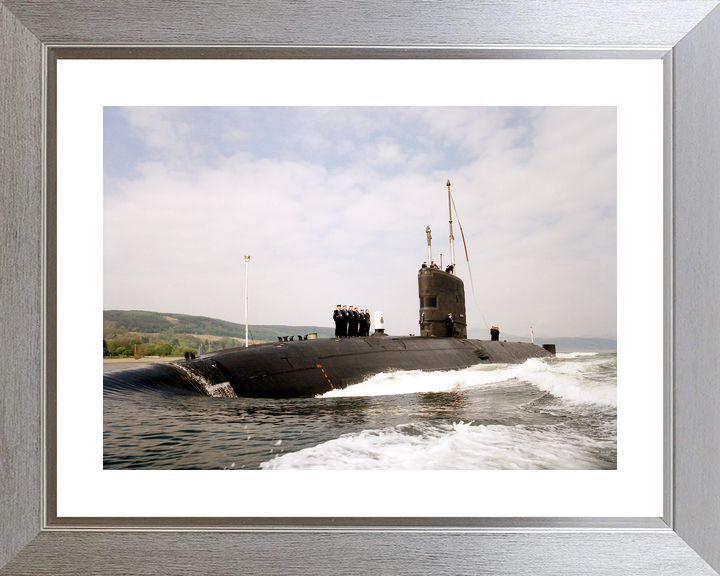 HMS Sceptre S104 Swiftsure Class Submarine 1997