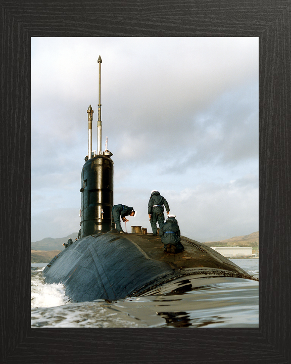 HMS Sceptre S104 Swiftsure Class Submarine 1995