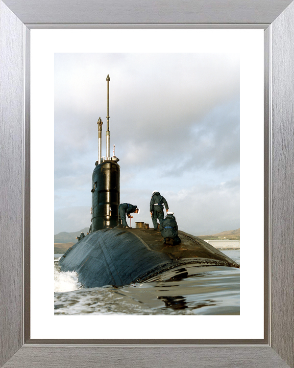 HMS Sceptre S104 Swiftsure Class Submarine 1995