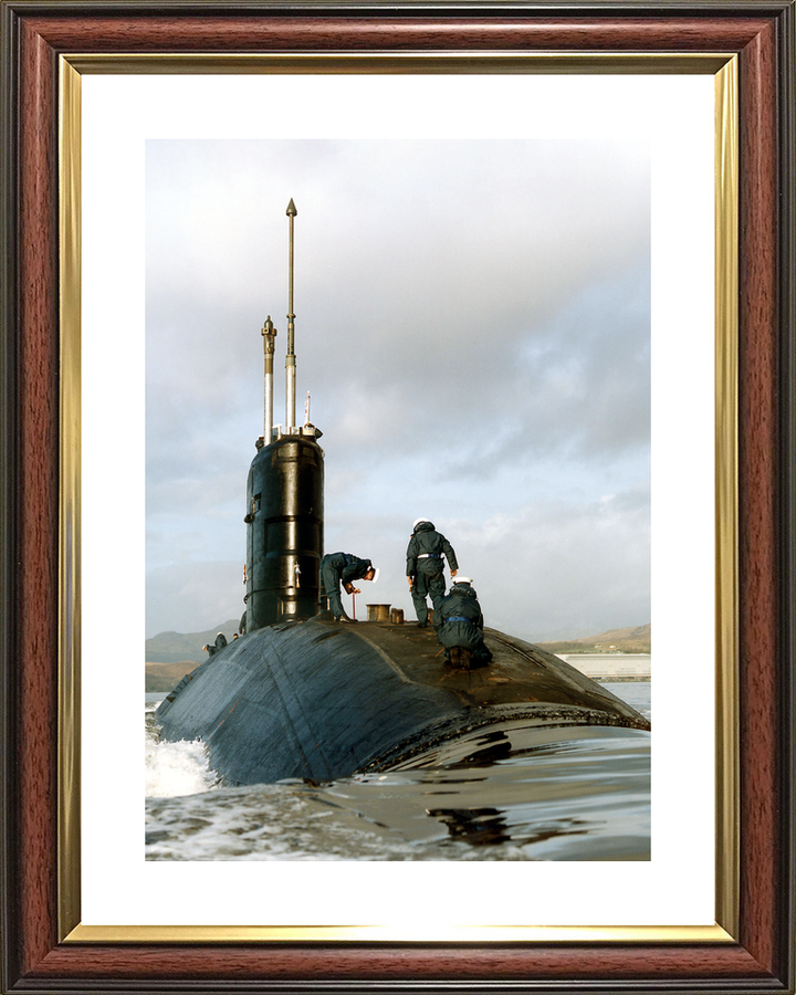 HMS Sceptre S104 Swiftsure Class Submarine 1995