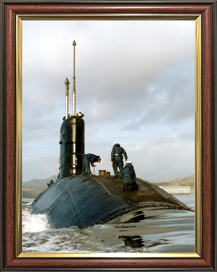 HMS Sceptre S104 Swiftsure Class Submarine 1995