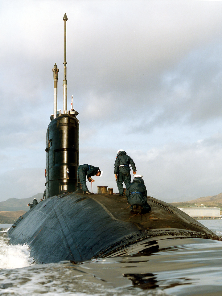 HMS Sceptre (S104) Photo Print - Clyde 1995 - Royal Navy Swiftsure Class Submarine Posters, Prints, & Visual Artwork Hampshire Prints 6 x 4 No Frame No