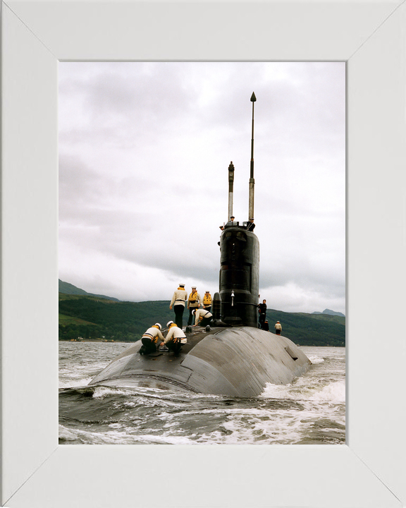HMS Sovereign S108 Swiftsure Class Submarine 1992 Leaving Faslane Crew on Deck