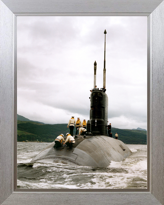 HMS Sovereign S108 Swiftsure Class Submarine 1992 Leaving Faslane Crew on Deck