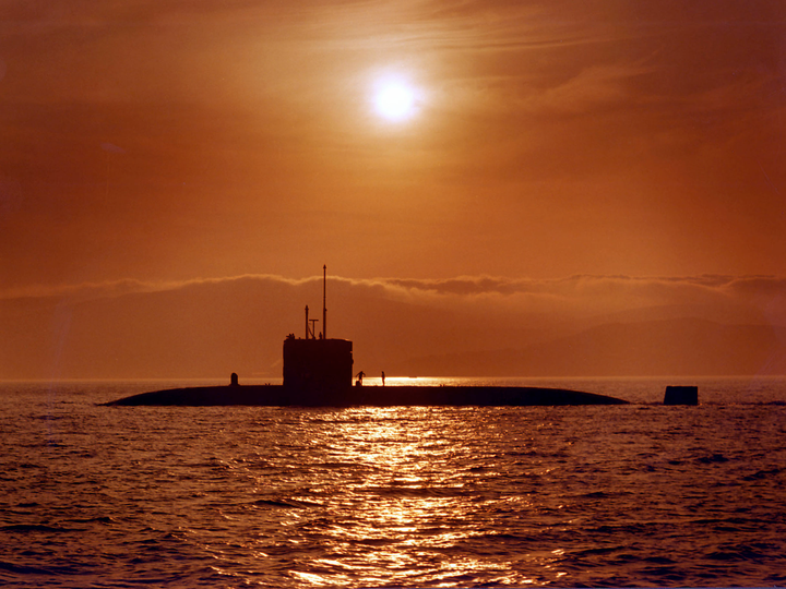 HMS Splendid (S106) Swiftsure Class Submarine Photo Print Clyde 1995 Royal Navy Wall Art Naval Decor Posters, Prints, & Visual Artwork Hampshire Prints 6 x 4 No Frame No