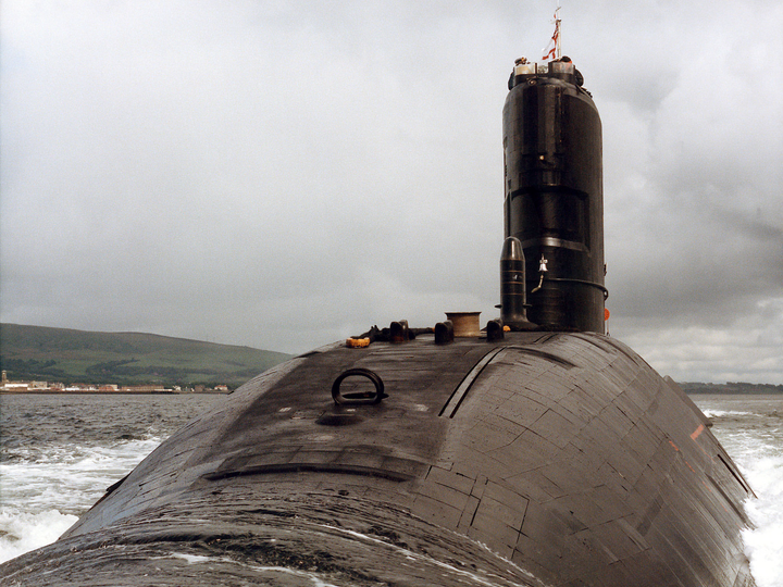 HMS Trenchant (S91) Trafalgar Class Submarine Photo Print Clyde 1993 Royal Navy Wall Art Naval Decor Posters, Prints, & Visual Artwork Hampshire Prints 6 x 4 No Frame No