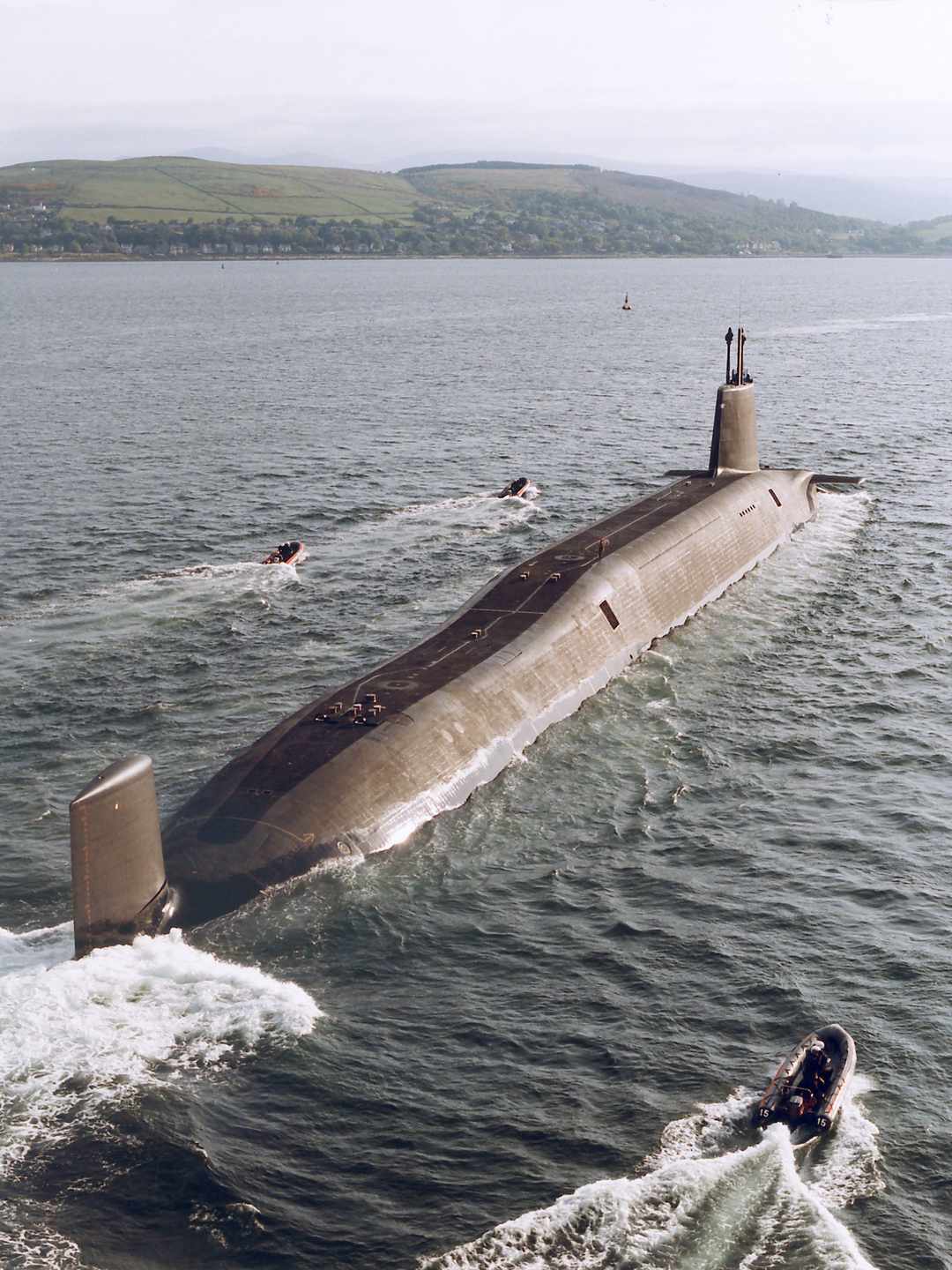 HMS Victorious S29 Vanguard Class Submarine 1994 Clyde Photo Print - Posters, Prints, & Visual Artwork - by Hampshire Prints (image 1 of 9)