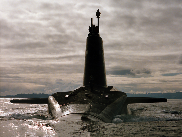 HMS Vigilant (S30) Photo Print - Clyde 1996 - Royal Navy Vanguard Class Submarine Hampshire Prints 6 x 4 No Frame No