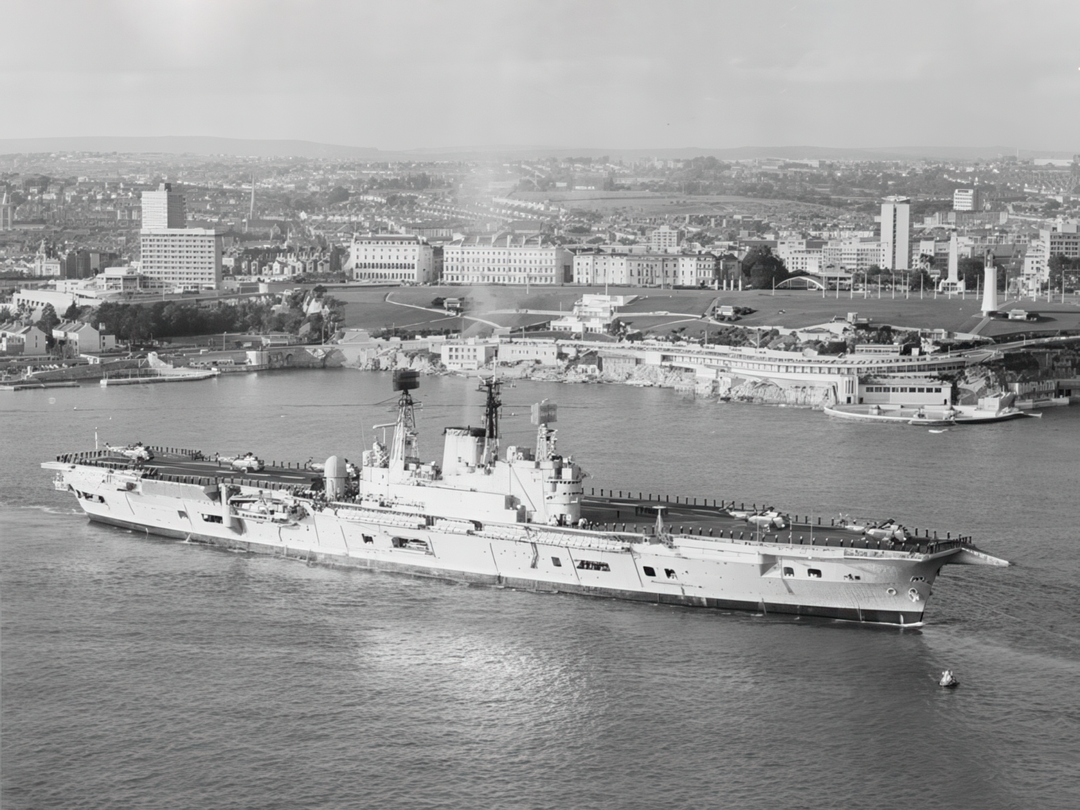 HMS Ark Royal (R09) Royal Navy Audacious Class Aircraft Carrier Plymouth Hoe 1975 Photo Print Wall Art Decor Posters, Prints, & Visual Artwork Hampshire Prints 6 x 4 No Frame No