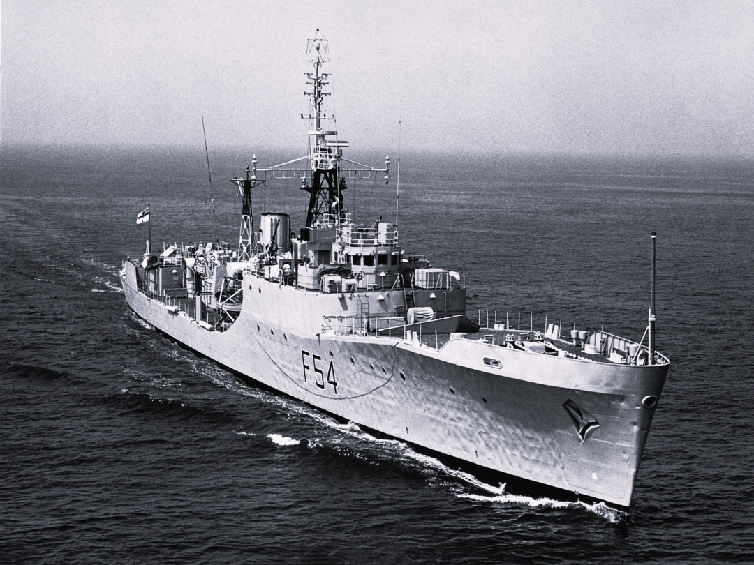 HMS Hardy (F54) Photo Print - At Sea 1967 - Royal Navy Blackwood Class Frigate Hampshire Prints 6 x 4 No Frame No