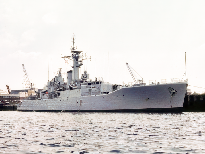 HMS Berwick (F115) Royal Navy Rothesay Class Frigate Portsmouth 1983 Photo Print Wall Art Decor Posters, Prints, & Visual Artwork Hampshire Prints 6 x 4 No Frame No