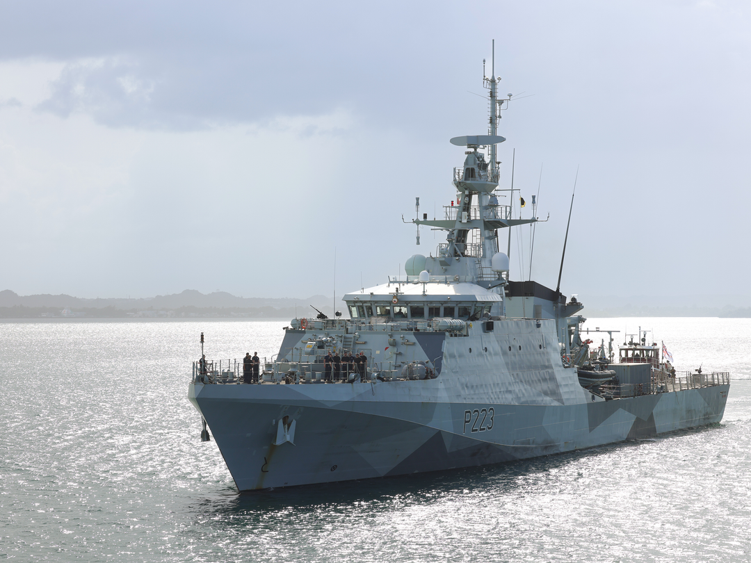 HMS Medway (P223) Photo Print - Entering Harbour 2025 - Royal Navy River Class Patrol Vessel Hampshire Prints 6 x 4 No Frame No