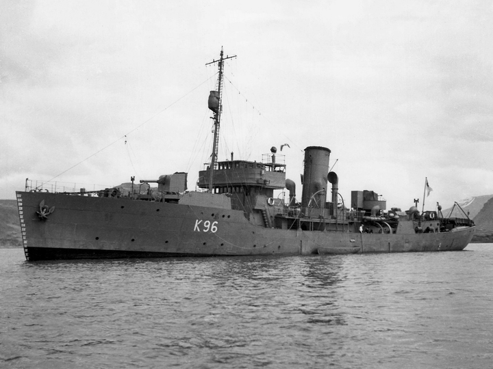 HMS Aubrietia (K96) Photo Print - Port Side View 1941 - Royal Navy Flower Class Corvette Hampshire Prints 6 x 4 No Frame No