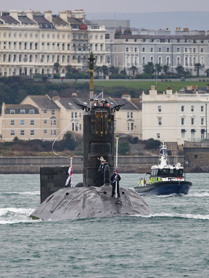 HMS Triumph (S93) Photo Print - Pays Off 2024 - Royal Navy Trafalgar Class Submarine Posters, Prints, & Visual Artwork Hampshire Prints 6 x 4 No Frame No