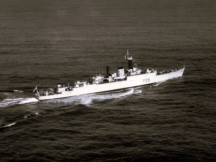 HMS Verulam F29 Type 15 Frigate 1953 At Sea Photo Print - Posters, Prints, & Visual Artwork - by Hampshire Prints (image 1 of 9)