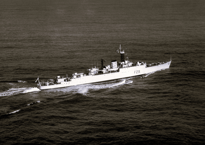 HMS Verulam (F29) Photo Print - at sea - Royal Navy Type 15 Frigate