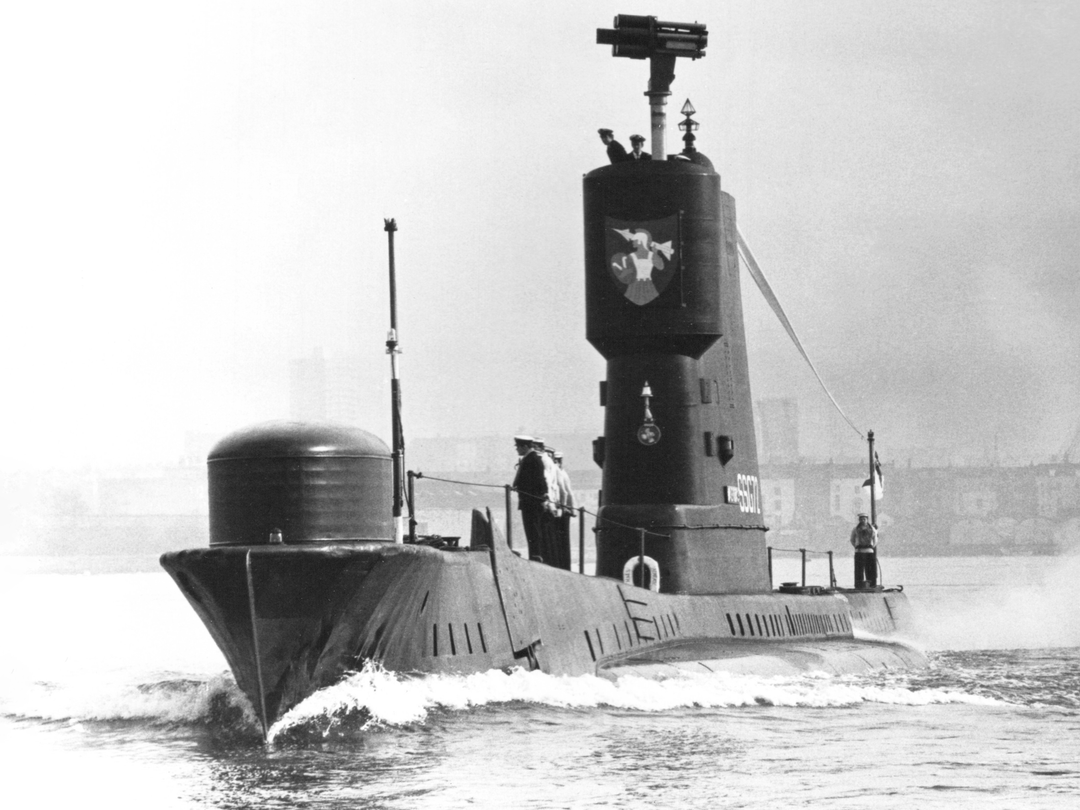 HMS Aeneas S72 Amphion Class Submarine 1972