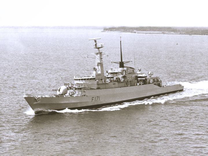 HMS Active (F171) Royal Navy Type 21 Frigate Photo Print Warship Wall Art Posters, Prints, & Visual Artwork Hampshire Prints 6 x 4 No Frame No