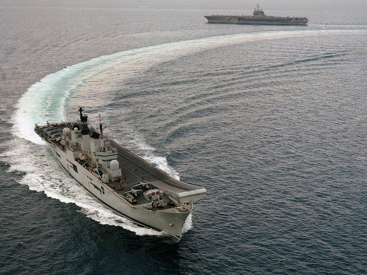 HMS Illustrious (R06) Photo Print - Arabian Gulf 1998 - Royal Navy Invincible Class Aircraft Carrier