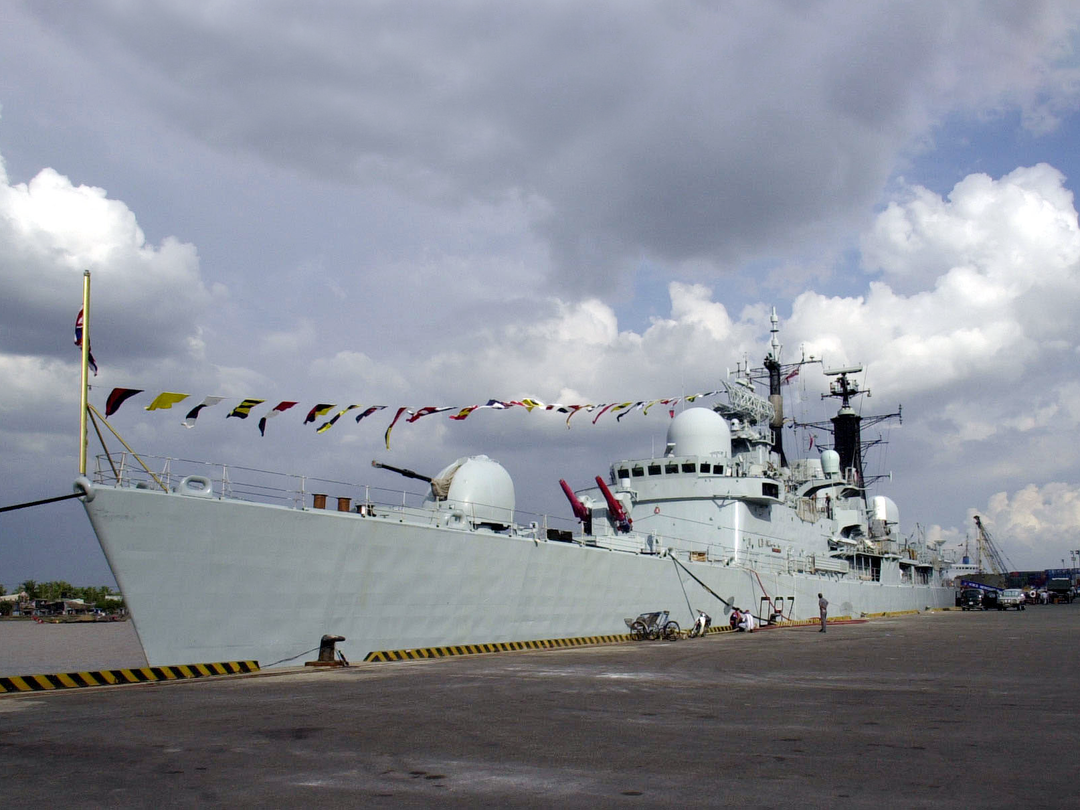 HMS Newcastle (D87) Photo Print - Ho Chi Min City Port - Royal Navy Type 42 Destroyer