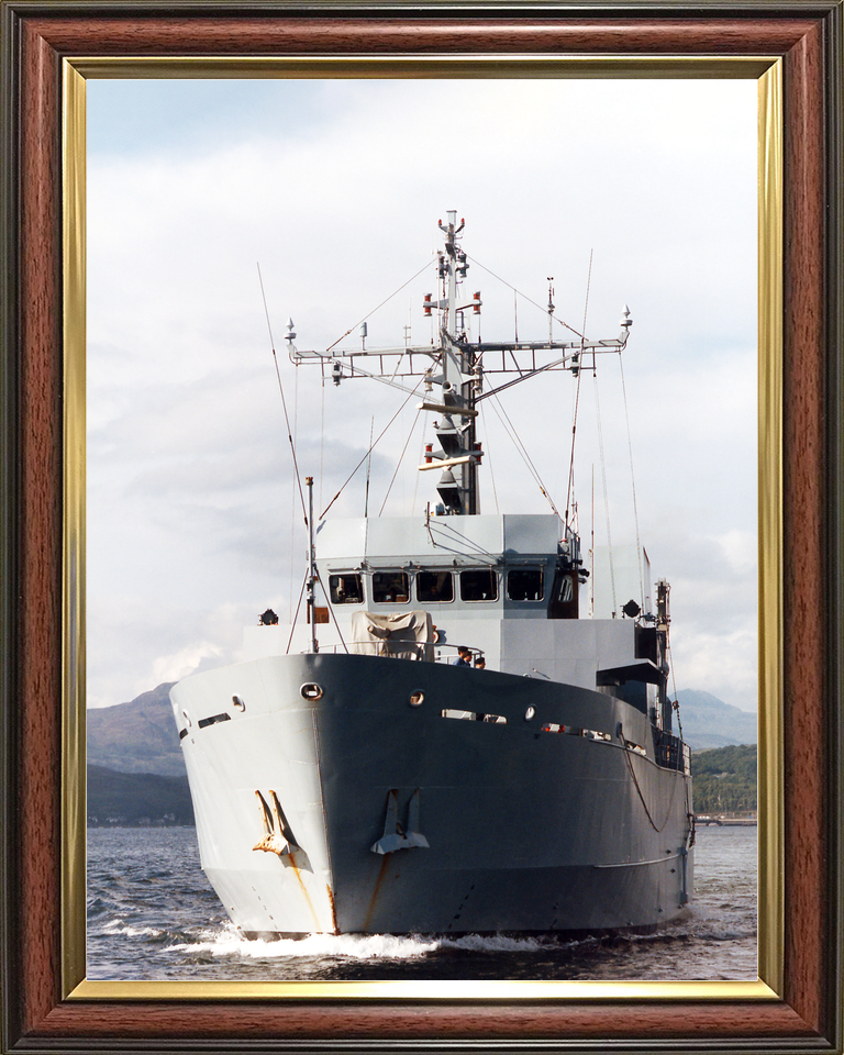 HMS Itchen M2009 River Class Minesweeper 1997 Bow View Photo Print - Posters, Prints, & Visual Artwork - by Hampshire Prints (image 9 of 9)
