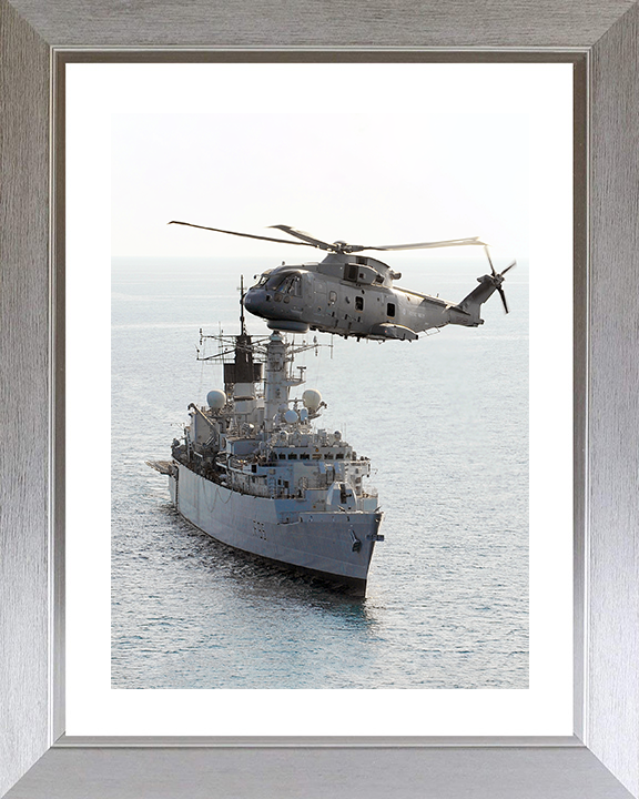 HMS Cumberland (F85) Royal Navy Type 22 Frigate With Merlin 2009 Photo Print Wall Art Decor Posters, Prints, & Visual Artwork Hampshire Prints 10 x 8 Silver Frame Yes