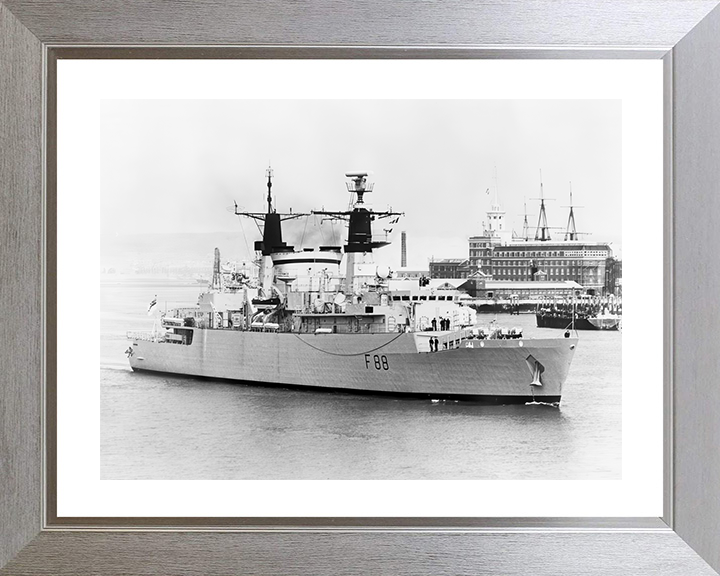 HMS Broadsword (F88) Photo Print - Leaving Portsmouth 1982 - Royal Navy Type 22 Frigate Hampshire Prints 10 x 8 Silver Frame Yes