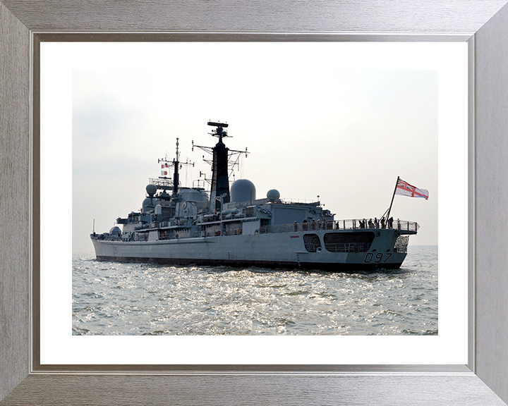 HMS Edinburgh (D97) Royal Navy Type 42 Destroyer Underway Photo Print Wall Art Decor Posters, Prints, & Visual Artwork Hampshire Prints 10 x 8 Silver Frame Yes