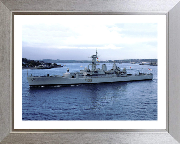 HMS Leander F109 | Photo Print | Framed Print | Leander Class | Frigate | Royal Navy Hampshire Prints