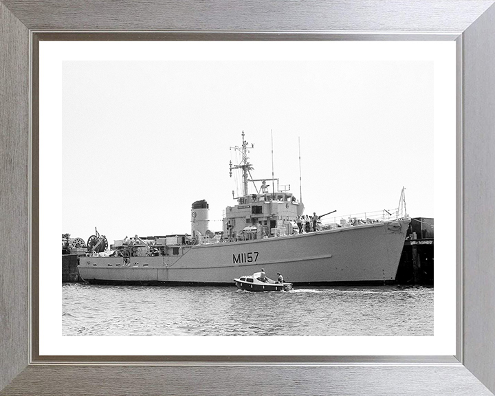HMS Kirkliston M1157 | Photo Print | Framed Print | Ton Class | Minesweeper | Royal Navy Hampshire Prints
