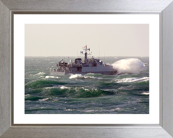 HMS Blyth (M111) Royal Navy Sandown Class Minehunter In Heavy Seas Photo Print Wall Art Decor Posters, Prints, & Visual Artwork Hampshire Prints 10 x 8 Silver Frame Yes