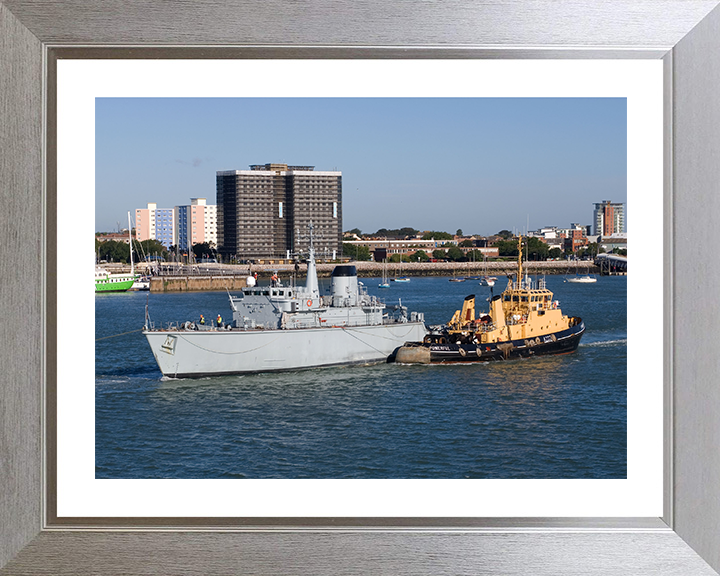 HMS Brecon (M29) Photo Print - Under Tow 2007 - Royal Navy Hunt Class Mine Warfare Vessel Posters, Prints, & Visual Artwork Hampshire Prints 10 x 8 Silver Frame Yes