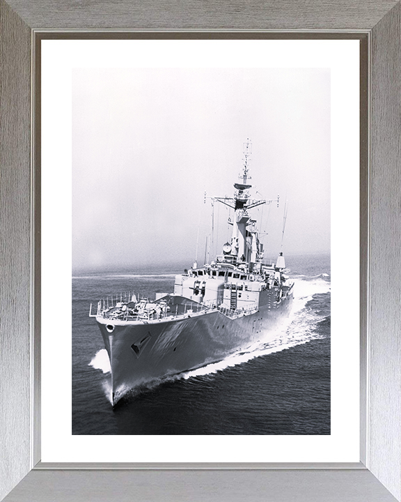 HMS Lowestoft (F103) Photo Print - At Sea 1970 - Royal Navy Rothesay Class Frigate Posters, Prints, & Visual Artwork Hampshire Prints 10 x 8 Silver Frame Yes