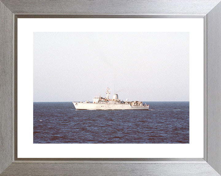 HMS Hurworth M39 | Photo Print | Framed Print | Hunt Class | Mine Warfare Vessel | Royal Navy Hampshire Prints