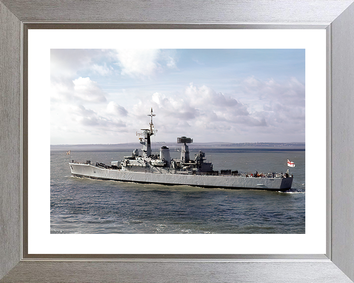 HMS Ariadne (F72) Royal Navy Leander Class Frigate Leaving Harbour Photo Print Wall Art Decor Posters, Prints, & Visual Artwork Hampshire Prints 10 x 8 Silver Frame Yes