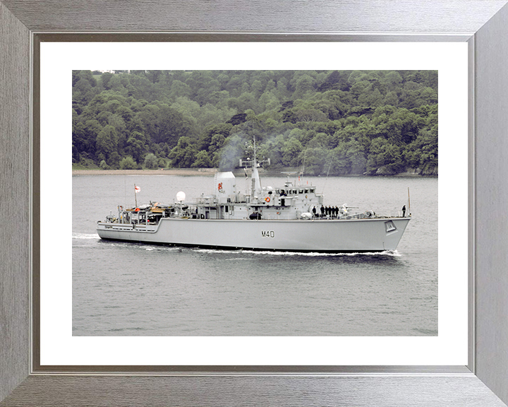 HMS Berkeley (M40) Royal Navy Hunt Class Mine Warfare Vessel Plymouth Sound Photo Print Wall Art Decor Posters, Prints, & Visual Artwork Hampshire Prints 10 x 8 Silver Frame Yes