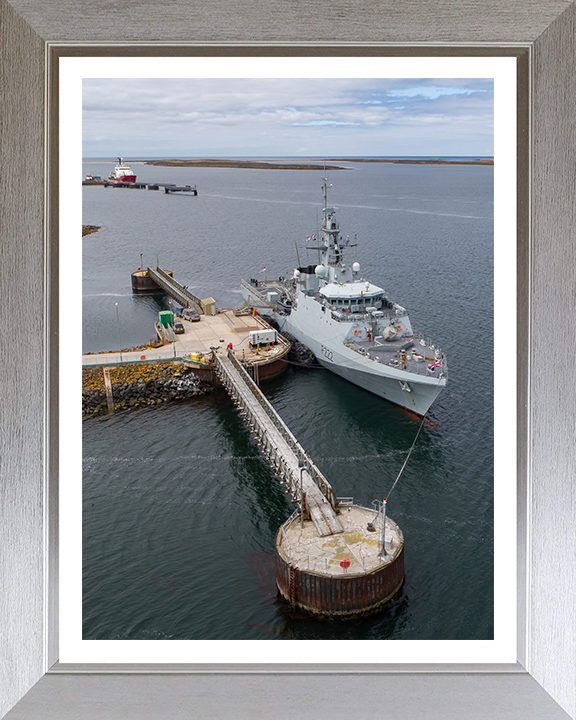 HMS Forth P222 Royal Navy River class patrol ship Photo Print or Framed Print - Hampshire Prints