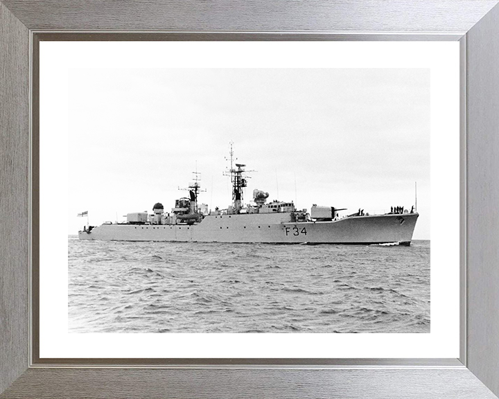 HMS Puma (F34) Photo Print - at sea 1958 - Royal Navy Leopard Class Frigate Hampshire Prints 10 x 8 Silver frame Yes