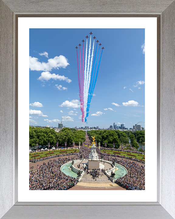RAF Red Arrows Over Buckingham Palace Portrait Photo Print - Royal Air Force Aircraft Hampshire Prints 10 x 8 Silver Frame Yes