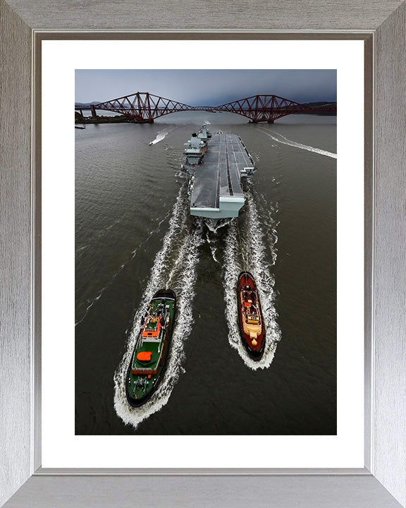 HMS Queen Elizabeth R08 | Photo Print | Framed Print | Queen Elizabeth Class | Aircraft Carrier | Royal Navy Hampshire Prints