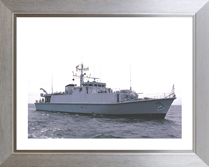 HMS Inverness (M102) Photo Print - at sea 1994 - Royal Navy Sandown Class Minehunter