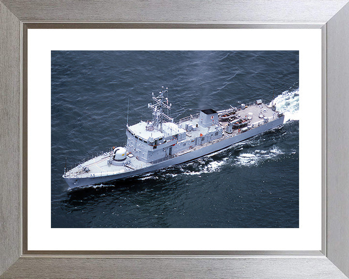 HMS Swift P243 Royal Navy Peacock Class Patrol Vessel Photo Print or Framed Print - Hampshire Prints