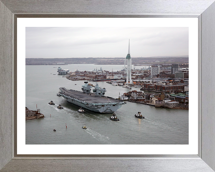 HMS Queen Elizabeth R08 | Photo Print | Framed Print | Queen Elizabeth Class | Aircraft Carrier | Royal Navy Hampshire Prints