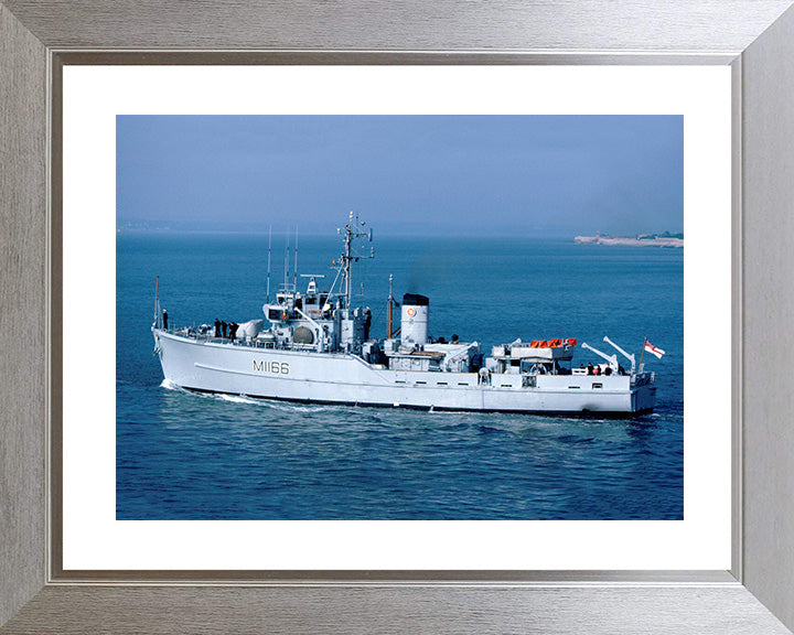 HMS Nurton M1166 | Photo Print | Framed Print | Ton Class | Minesweeper | Royal Navy Hampshire Prints