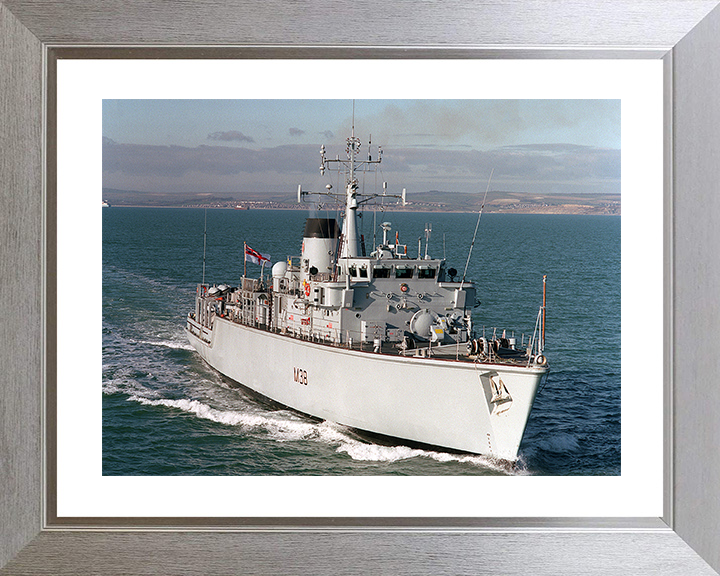 HMS Atherstone (M38) Royal Navy Hunt Class Mine Warfare Vessel Underway Starboard Bow View Photo Print Wall Art Decor Posters, Prints, & Visual Artwork Hampshire Prints 10 x 8 Silver Frame Yes