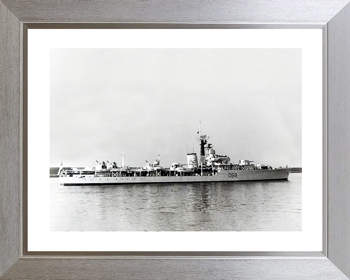 HMS Barrosa (D68) Royal Navy Battle Class Destroyer Starboard Side View Photo Print Wall Art Decor Posters, Prints, & Visual Artwork Hampshire Prints 10 x 8 Silver Frame Yes