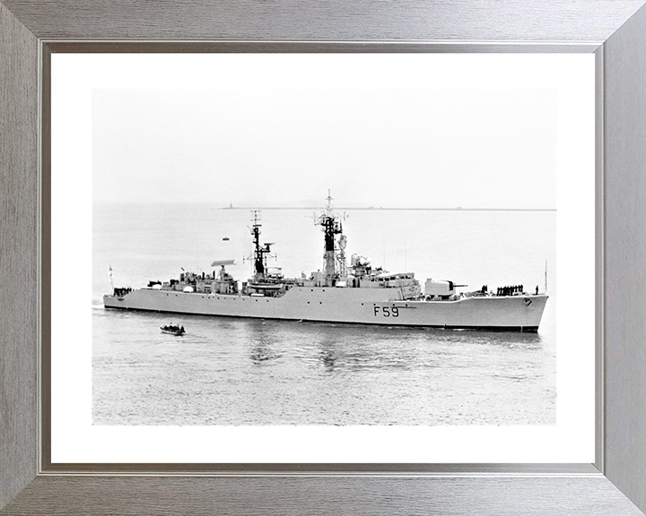HMS Chichester (F59) Royal Navy Salisbury Class Frigate Starboard View Photo Print Wall Art Decor Posters, Prints, & Visual Artwork Hampshire Prints 10 x 8 Silver Frame Yes