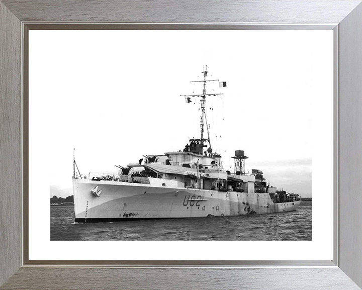 HMS Magpie (U82) Photo Print - at sea - Royal Navy Black Swan Class Sloop Posters, Prints, & Visual Artwork Hampshire Prints 10 x 8 Silver Frame Yes