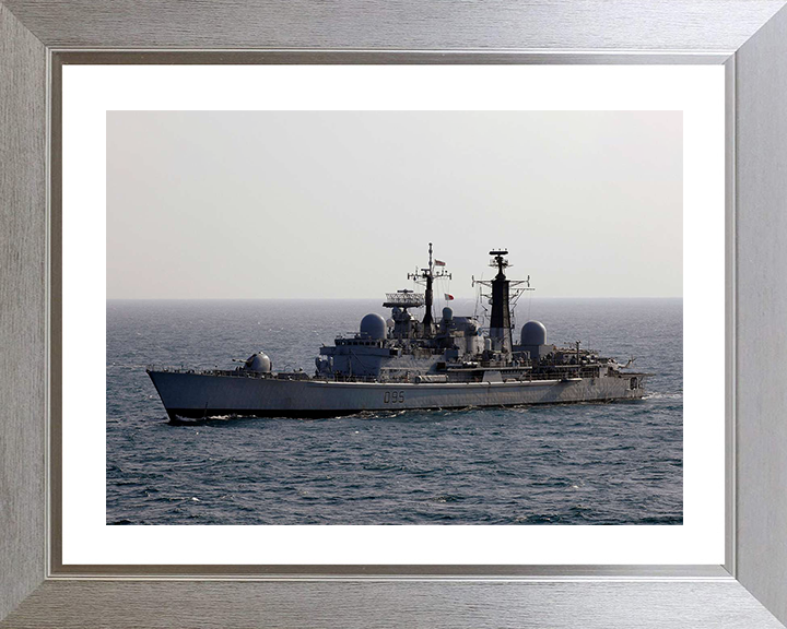 HMS Manchester (D95) Photo Print - Persian Gulf 2008 - Royal Navy Type 42 Destroyer Hampshire Prints 10 x 8 Silver Frame Yes