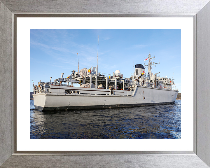 HMS Cattistock (M31) Royal Navy Hunt Class MineHunter Starboard Quarter View Photo Print Wall Art Decor Posters, Prints, & Visual Artwork Hampshire Prints 10 x 8 Silver Frame Yes